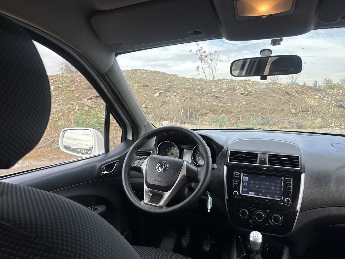 Dongfeng Joyear X3 1.6 Luxury 4x2 Mt 5p año 2022