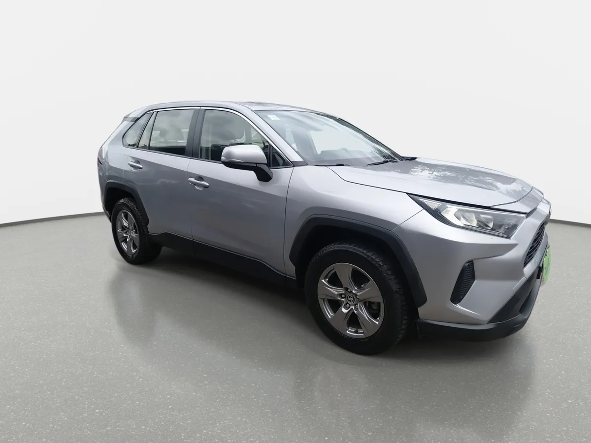 Toyota Rav 4 2.0 Le 4x2 Cvt At 5p año 2023