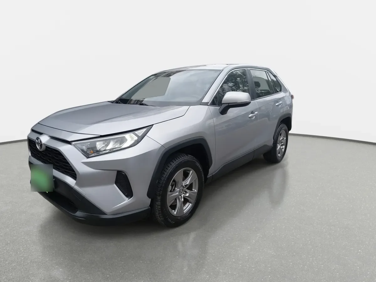 Toyota Rav 4 2.0 Le 4x2 Cvt At 5p año 2023