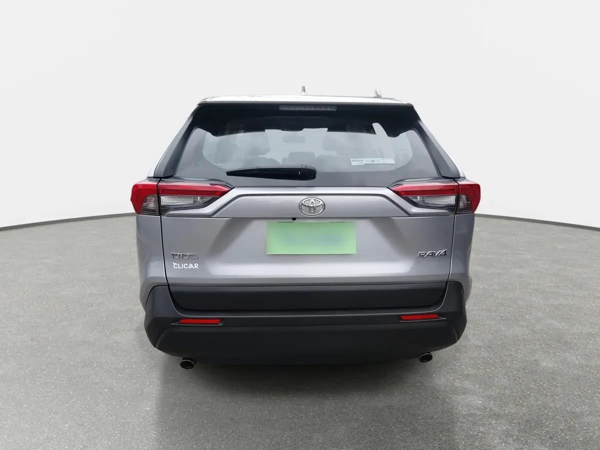 Toyota Rav 4 2.0 Le 4x2 Cvt At 5p año 2023