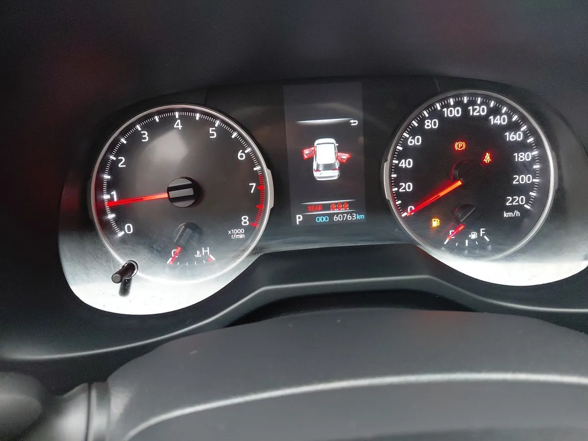 Toyota Rav 4 2.0 Le 4x2 Cvt At 5p año 2023