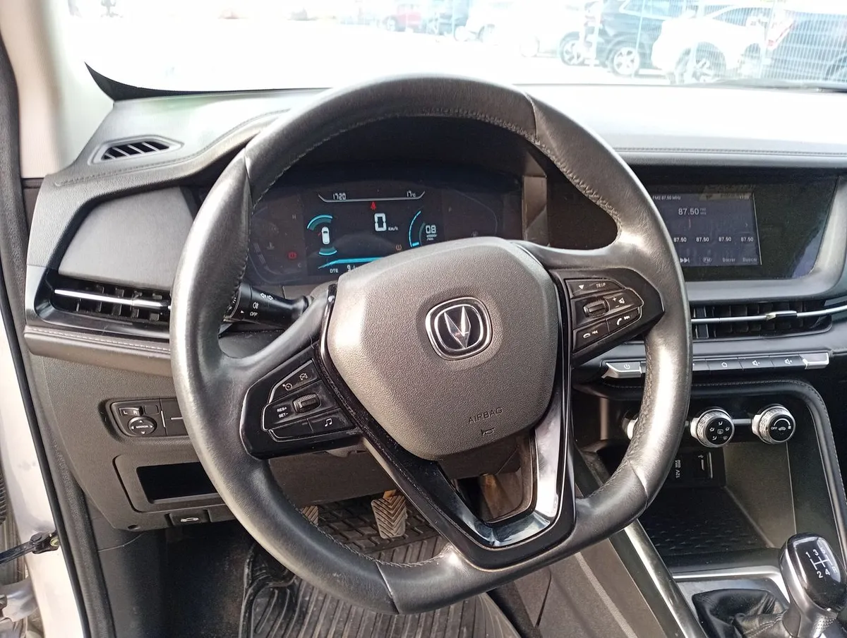 Changan Cs15 1.5 Elite 4x2 Mt 5p año 2023
