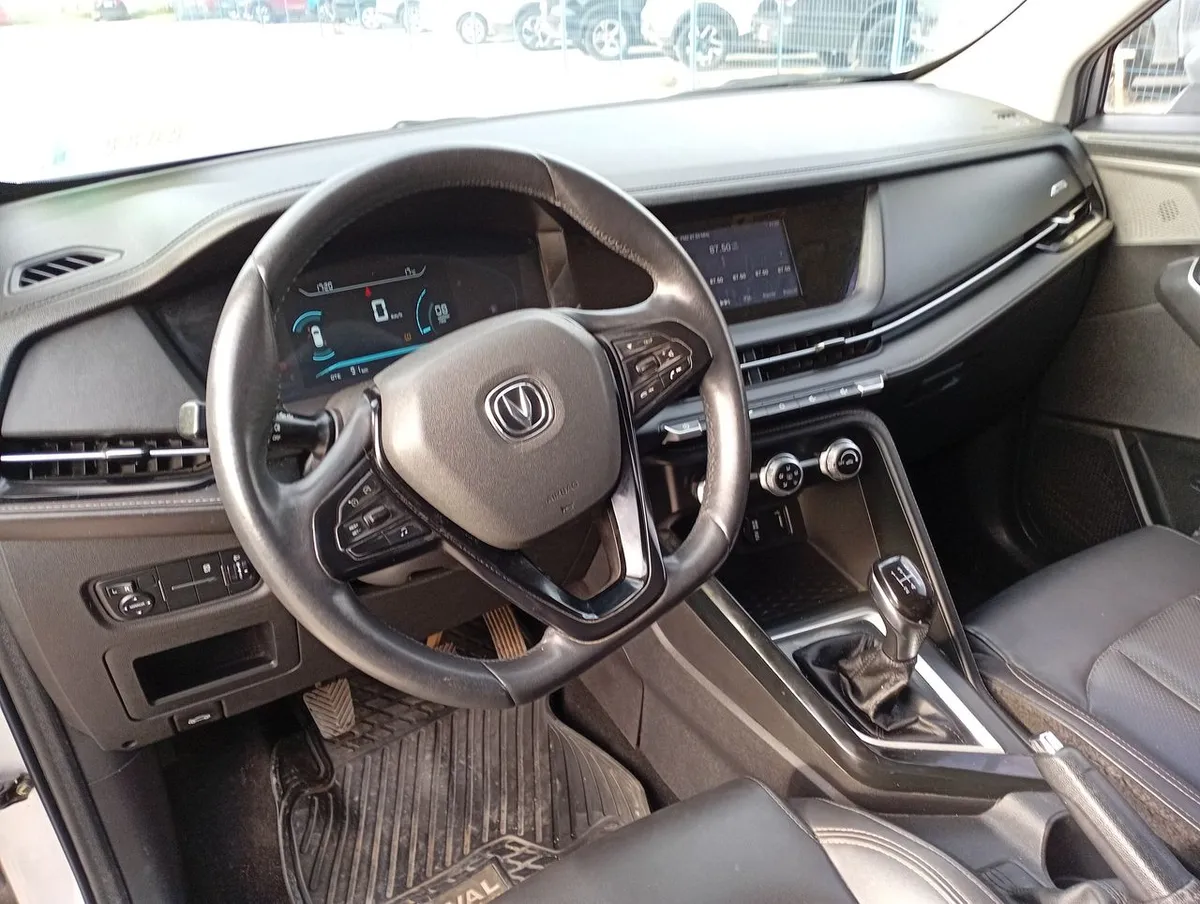 Changan Cs15 1.5 Elite 4x2 Mt 5p año 2023