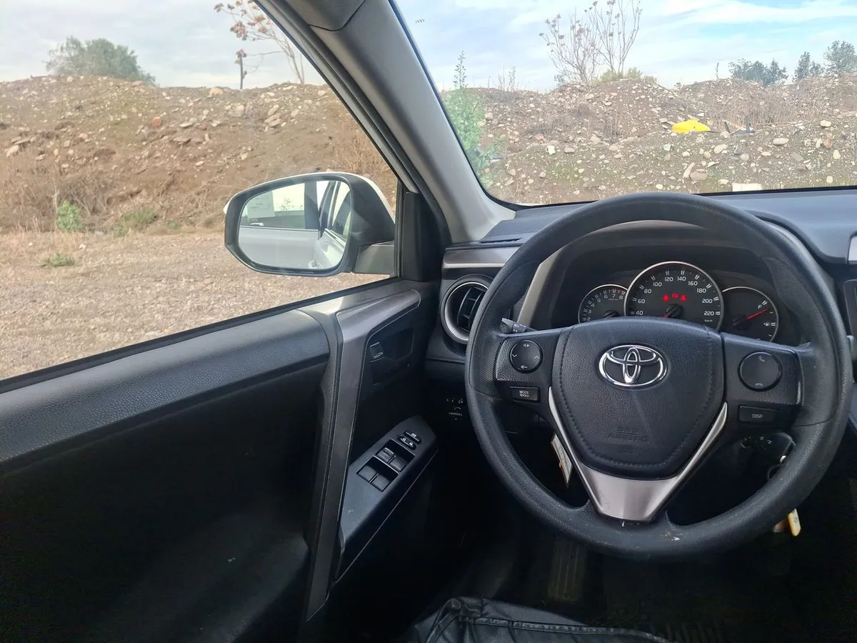Toyota Rav 4 2.0 Standard 4x2 Mt 5p año 2019