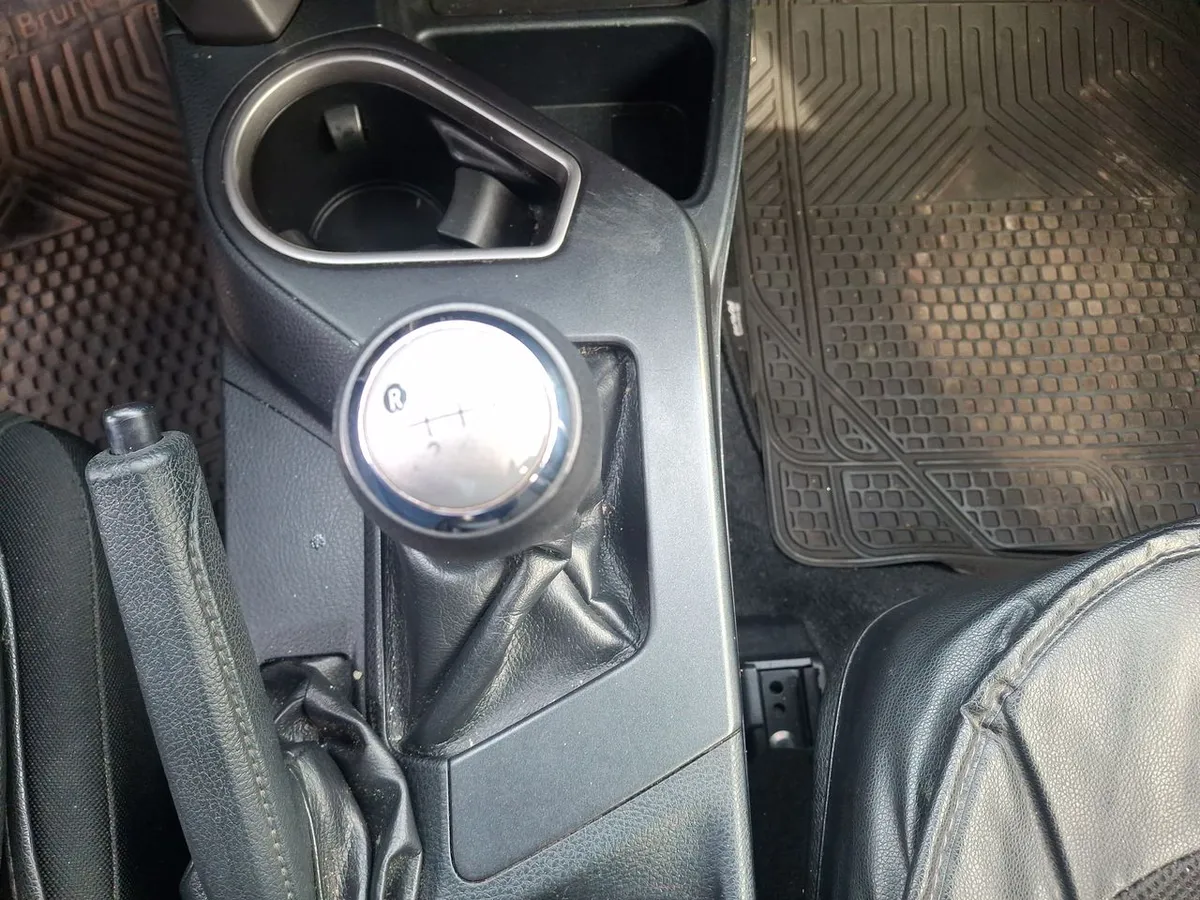 Toyota Rav 4 2.0 Standard 4x2 Mt 5p año 2019