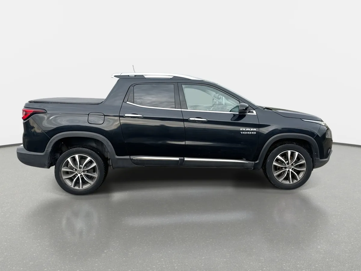 Ram 1000 2.0 Laramie 4x4 Dob. Cab. At 4p año 2021