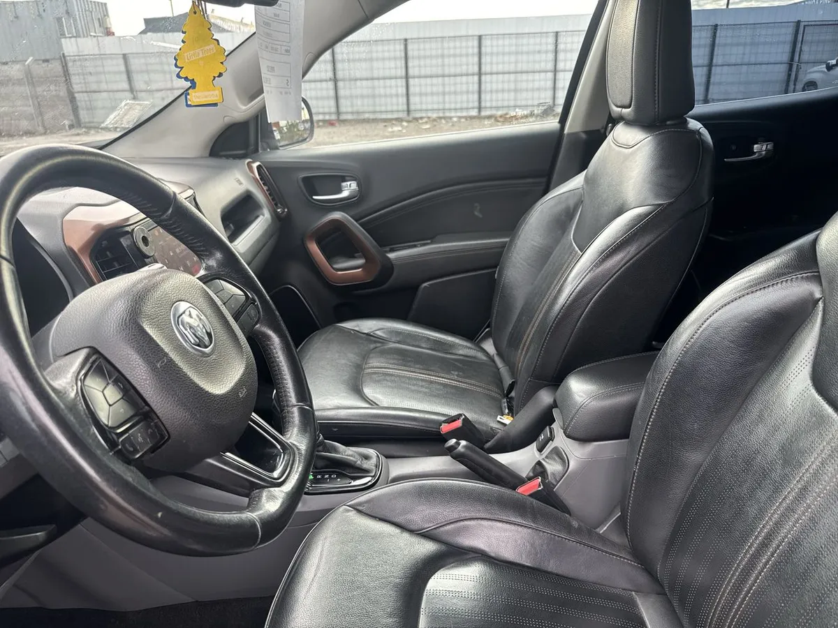 Ram 1000 2.0 Laramie 4x4 Dob. Cab. At 4p año 2021