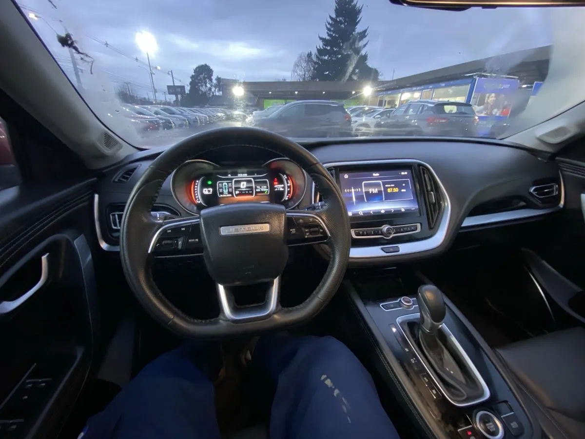 Jetour X70 1.5t Glx 4x2 At 5p año 2022