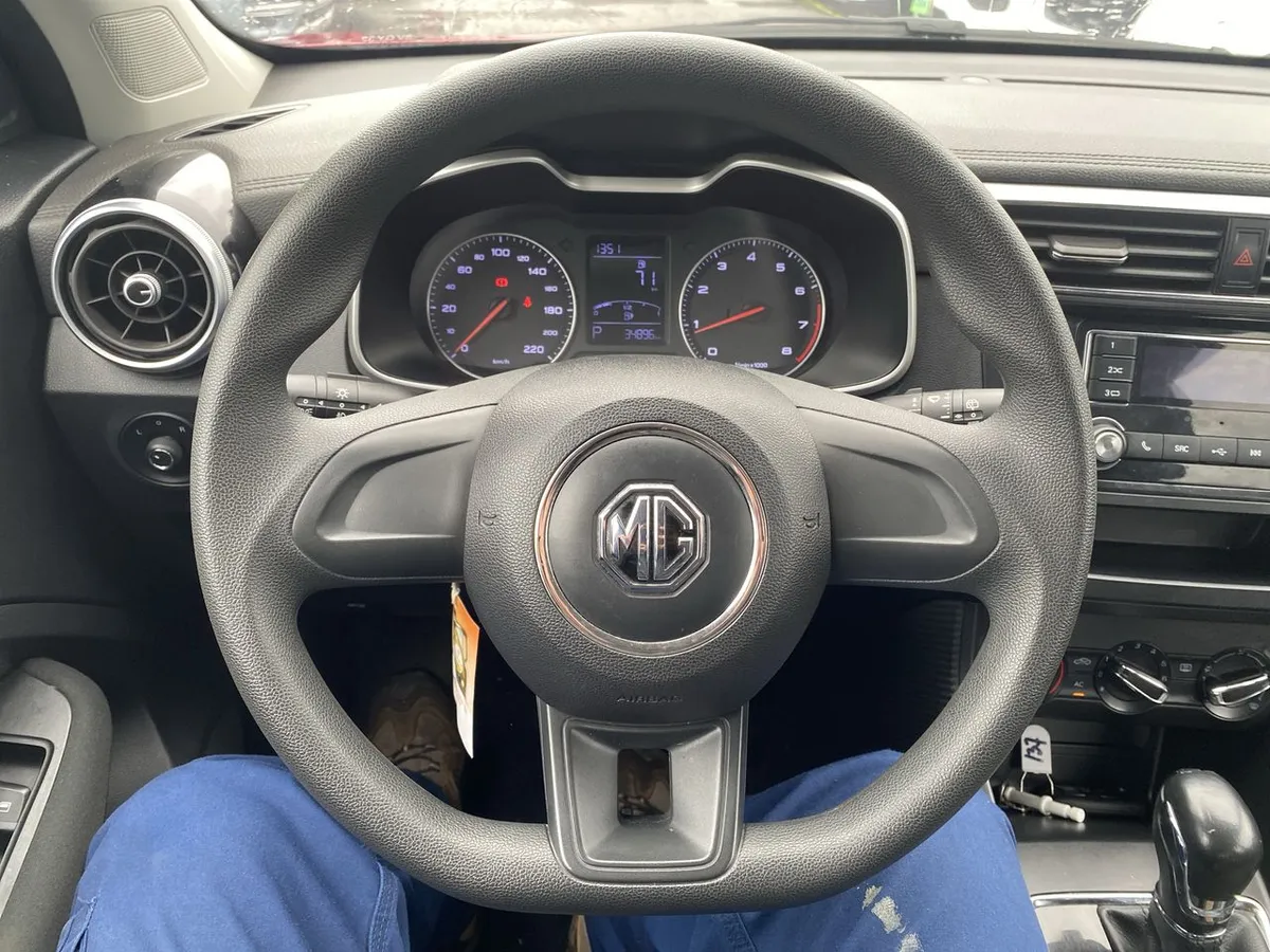 MG Mg Zs 1.5 Std 4x2 At 5p año 2023