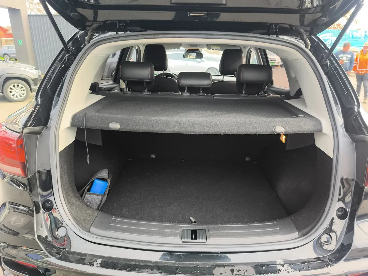 MG Mg Zx 1.5 Dlx 4x2 Cvt At 5p año 2023