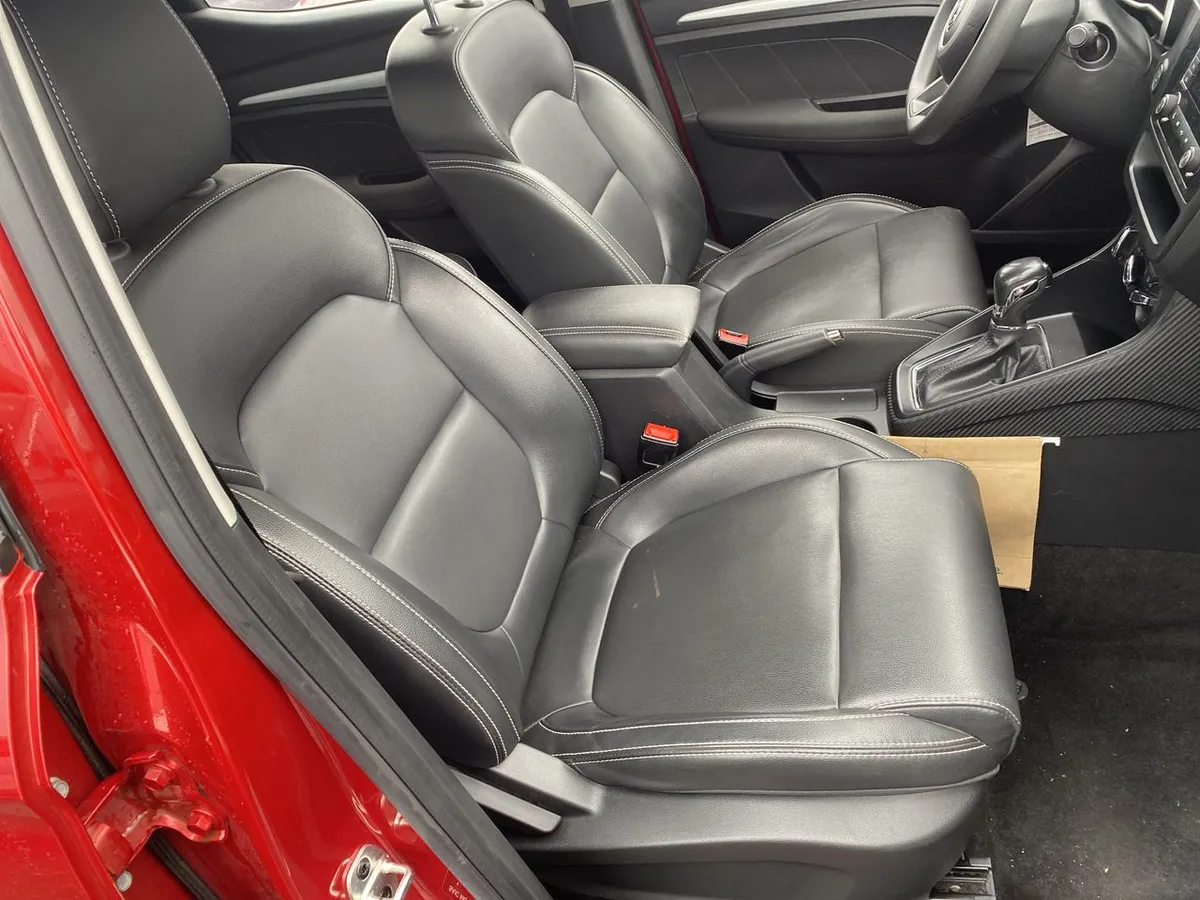 MG Mg Zs 1.5 Std 4x2 At 5p año 2023