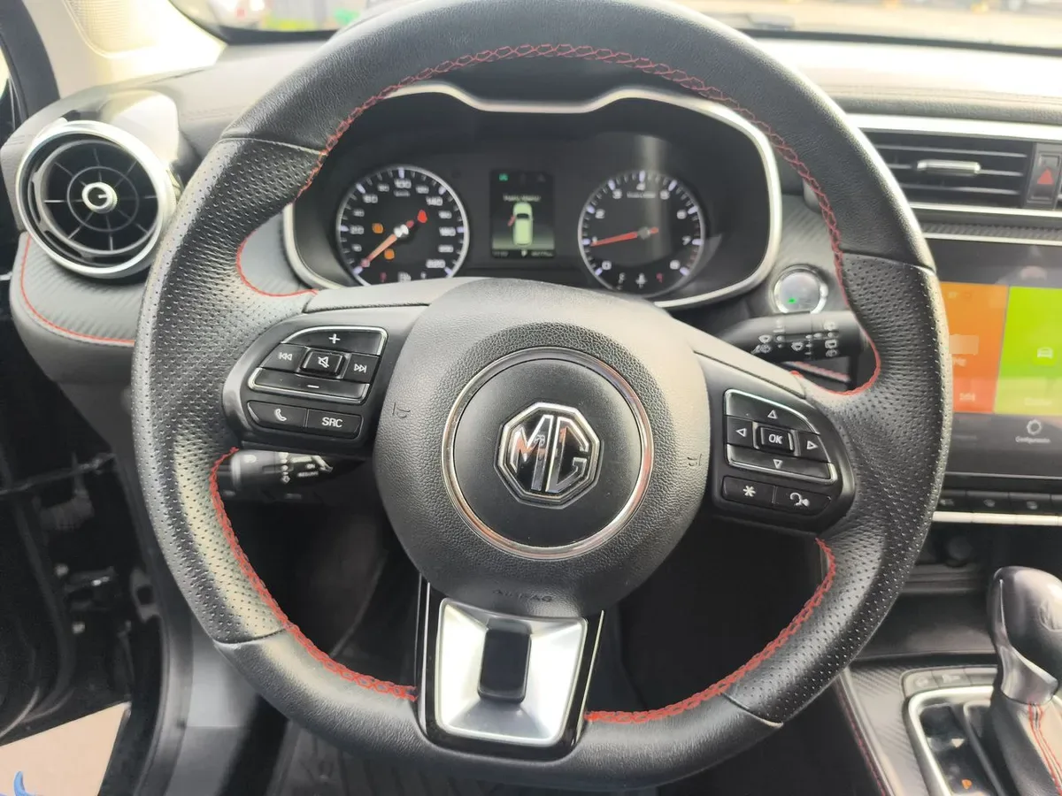 MG Mg Zx 1.5 Dlx 4x2 Cvt At 5p año 2023