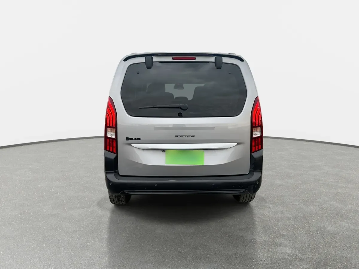 Peugeot Rifter 1.5 Mca Allure Bluehdi Diesel 100 4x2 Mt 5p año 2025