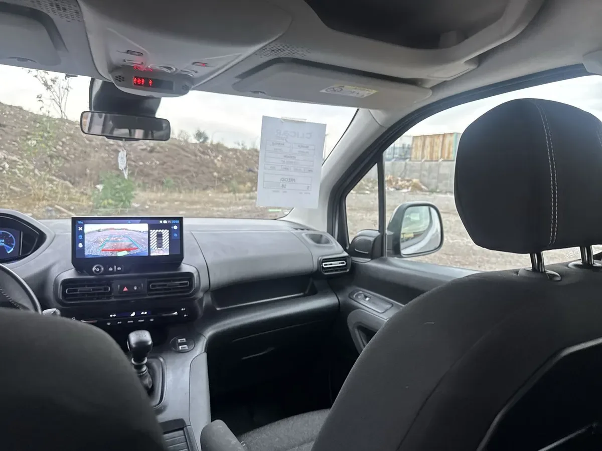 Peugeot Rifter 1.5 Mca Allure Bluehdi Diesel 100 4x2 Mt 5p año 2025