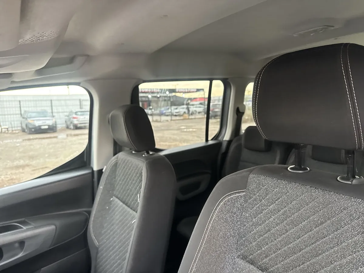 Peugeot Rifter 1.5 Mca Allure Bluehdi Diesel 100 4x2 Mt 5p año 2025