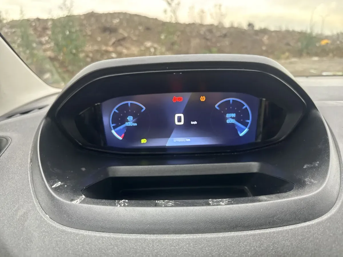 Peugeot Rifter 1.5 Mca Allure Bluehdi Diesel 100 4x2 Mt 5p año 2025