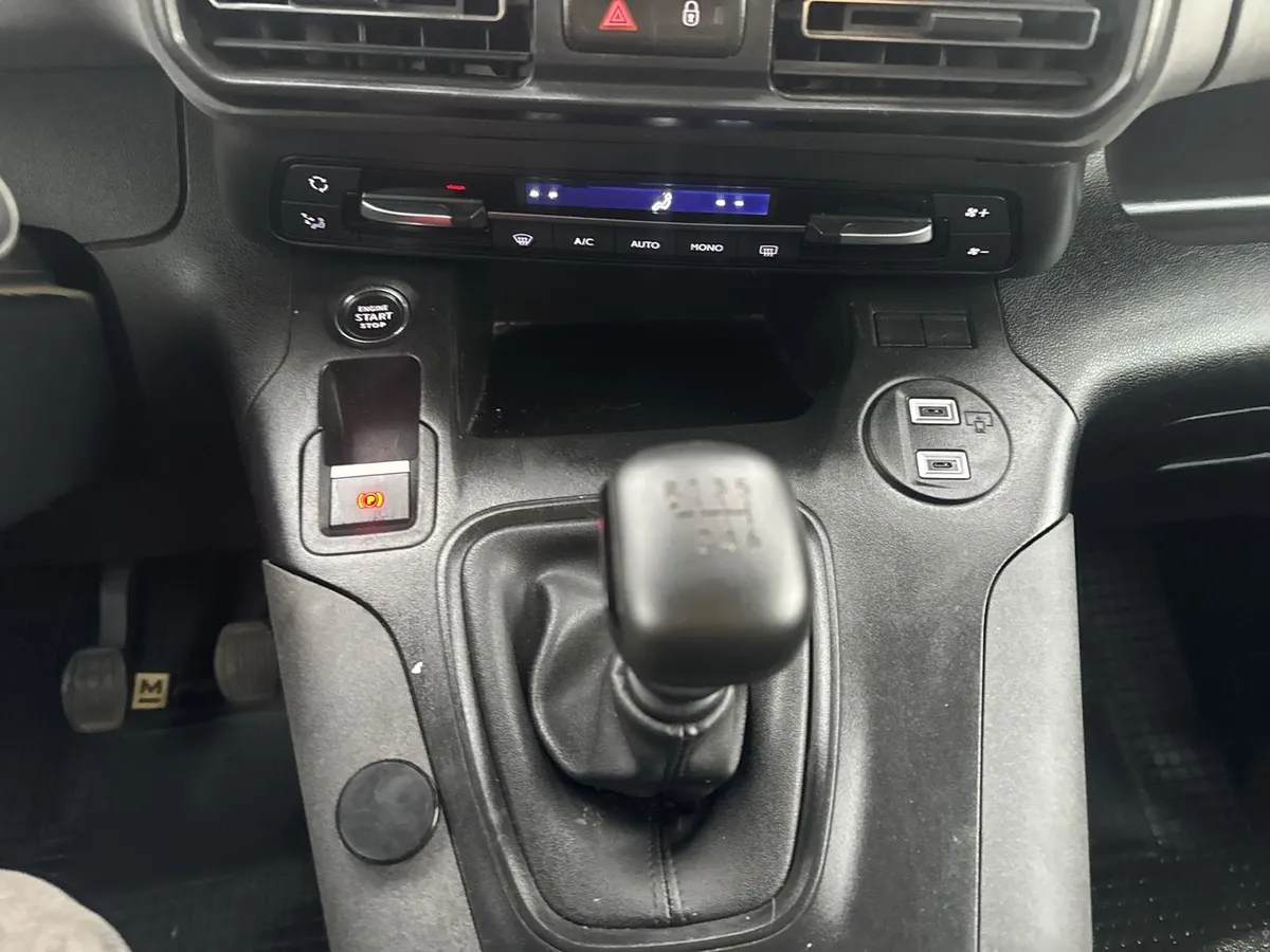Peugeot Rifter 1.5 Mca Allure Bluehdi Diesel 100 4x2 Mt 5p año 2025