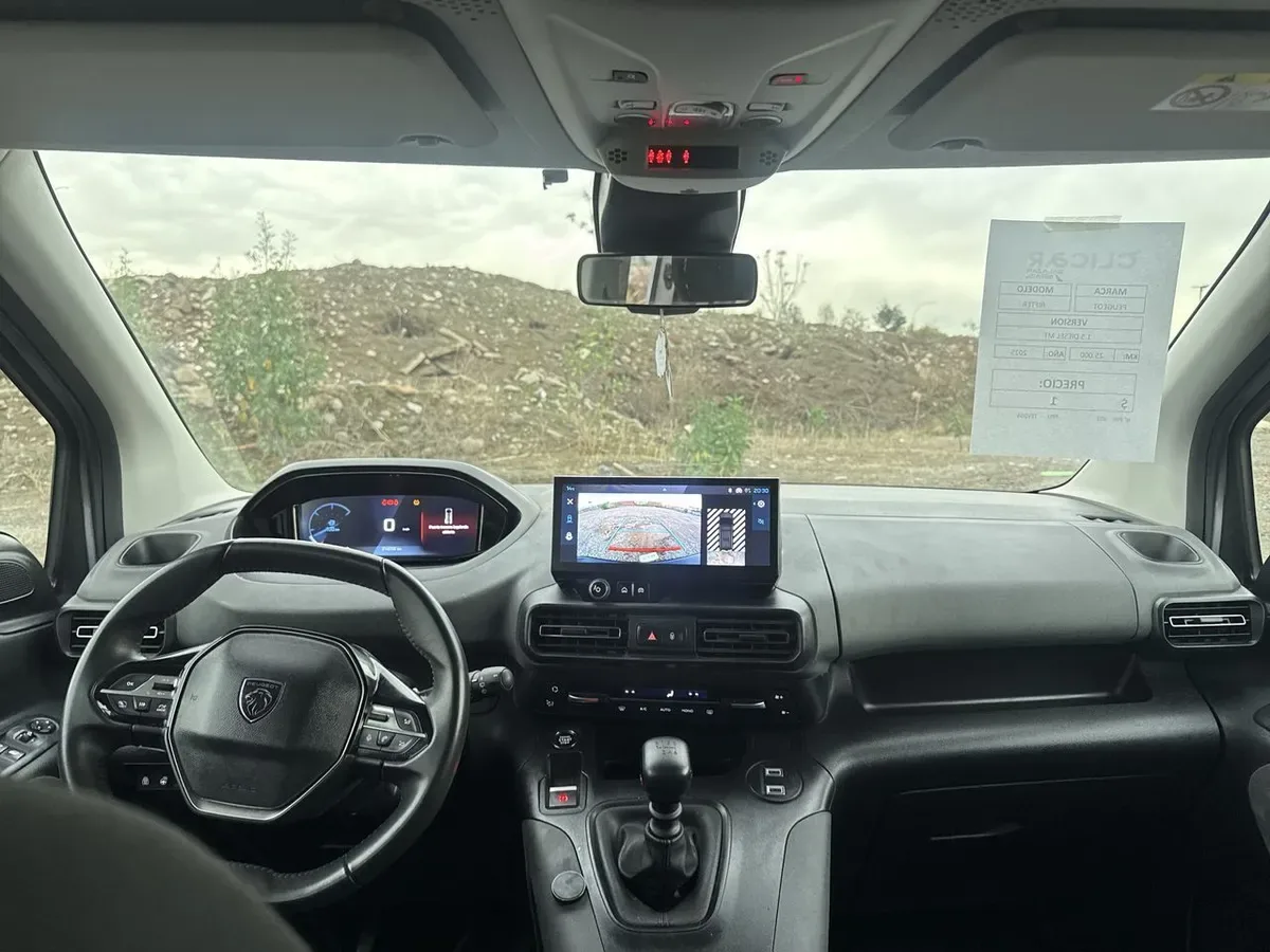 Peugeot Rifter 1.5 Mca Allure Bluehdi Diesel 100 4x2 Mt 5p año 2025