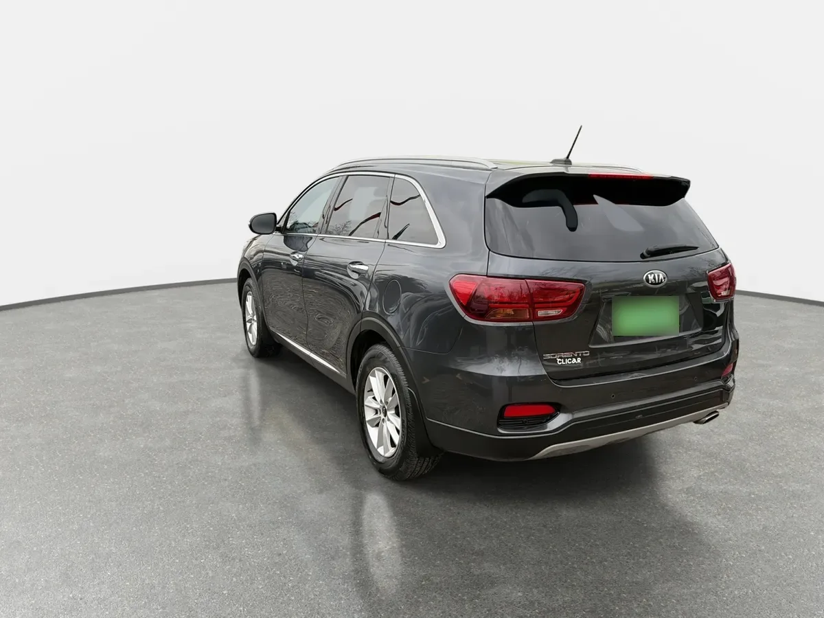 Kia Sorento 2.4 Ex 2wd 6mt 5p año 2018