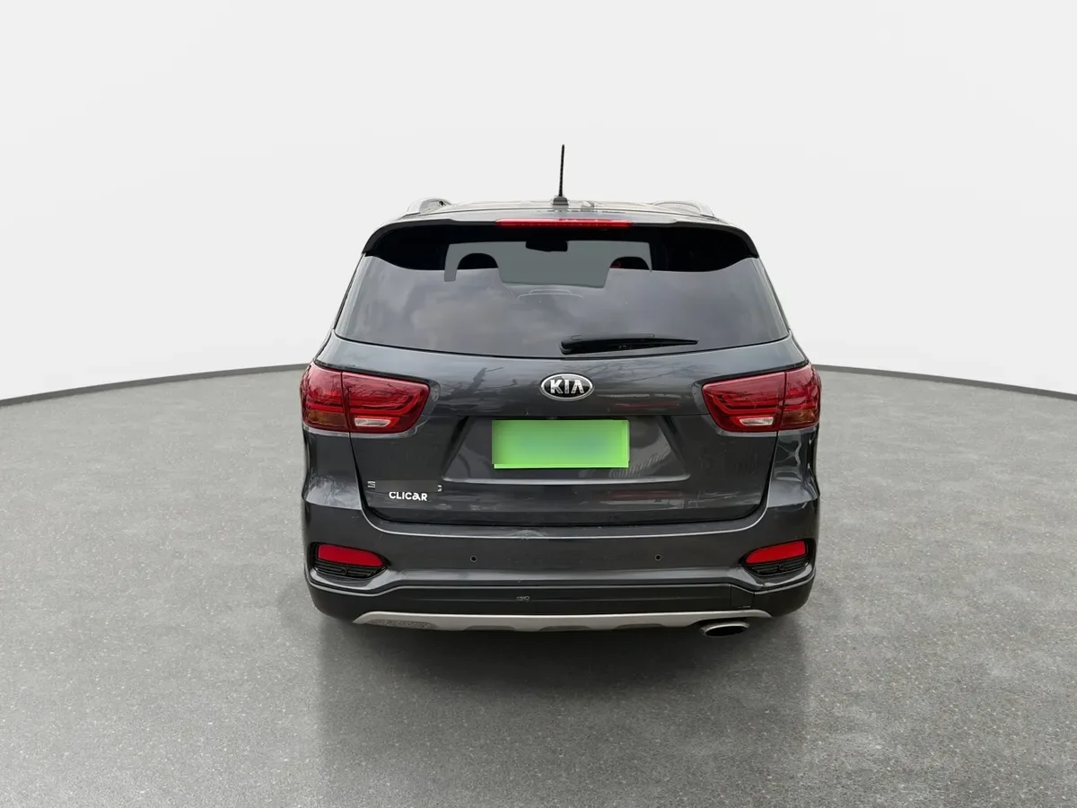 Kia Sorento 2.4 Ex 2wd 6mt 5p año 2018