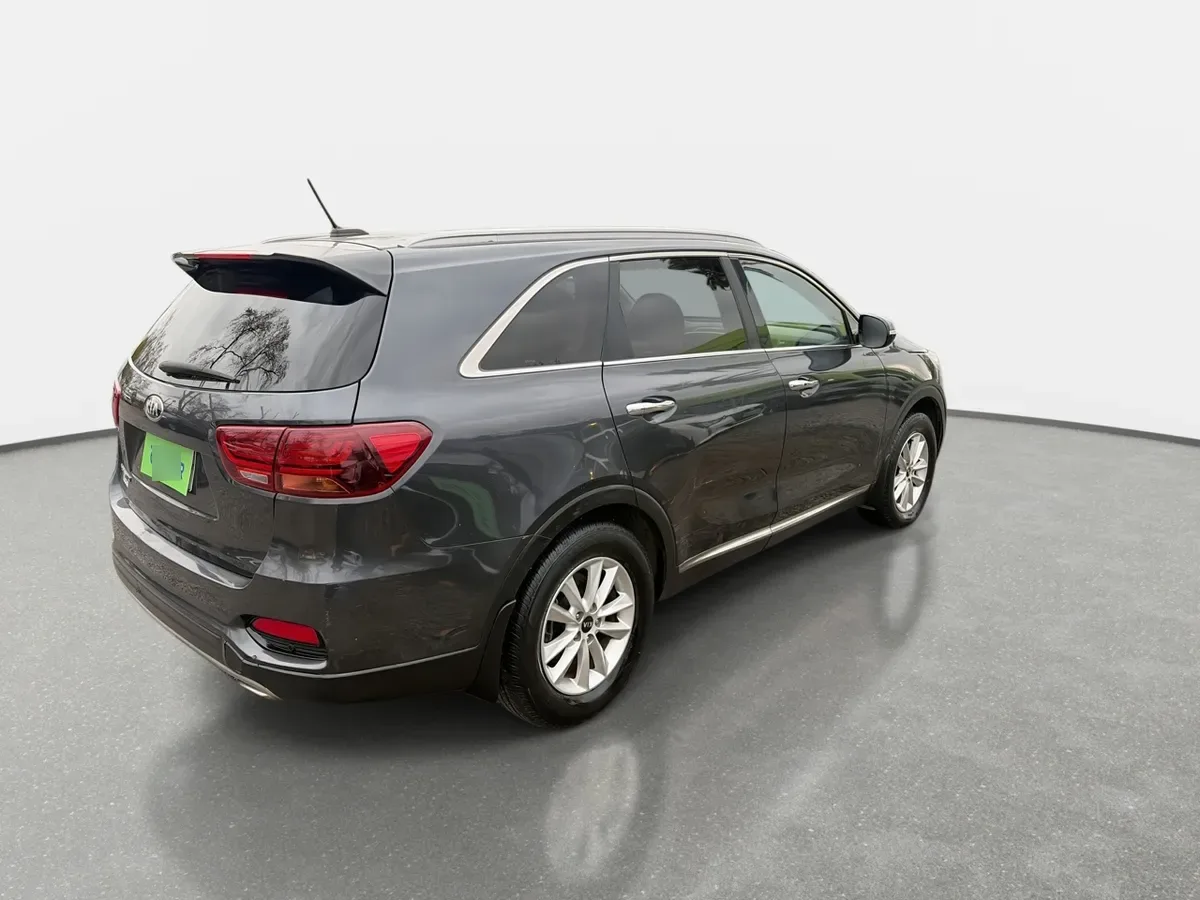 Kia Sorento 2.4 Ex 2wd 6mt 5p año 2018