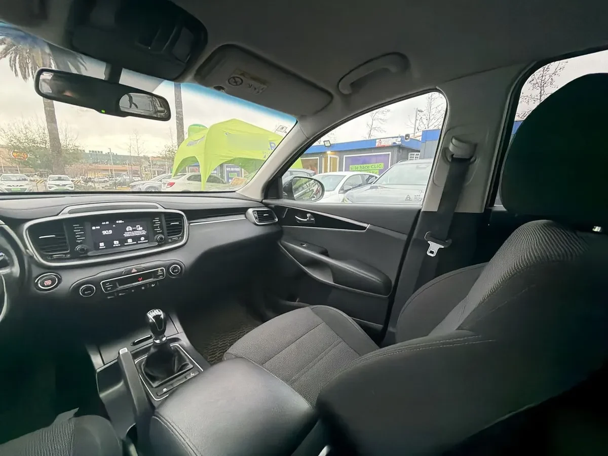 Kia Sorento 2.4 Ex 2wd 6mt 5p año 2018
