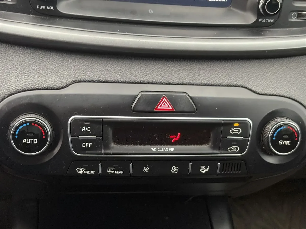 Kia Sorento 2.4 Ex 2wd 6mt 5p año 2018