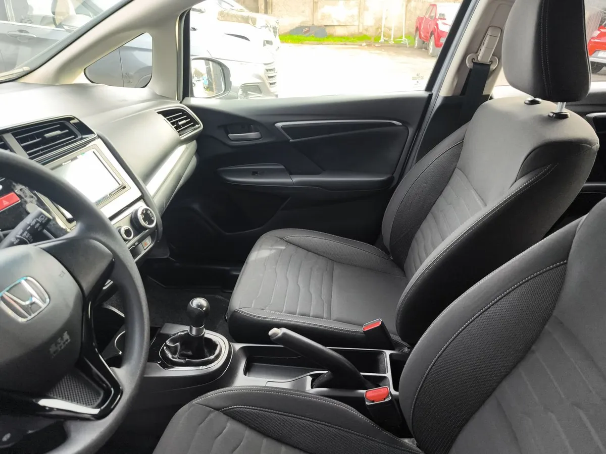 Honda Wr-V 1.5 Lx 4x2 Mt 5p año 2023
