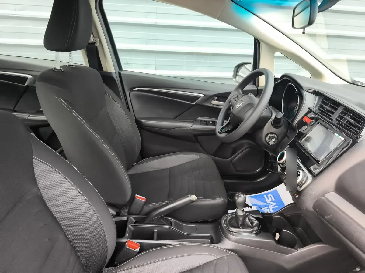 Honda Wr-V 1.5 Lx 4x2 Mt 5p año 2023