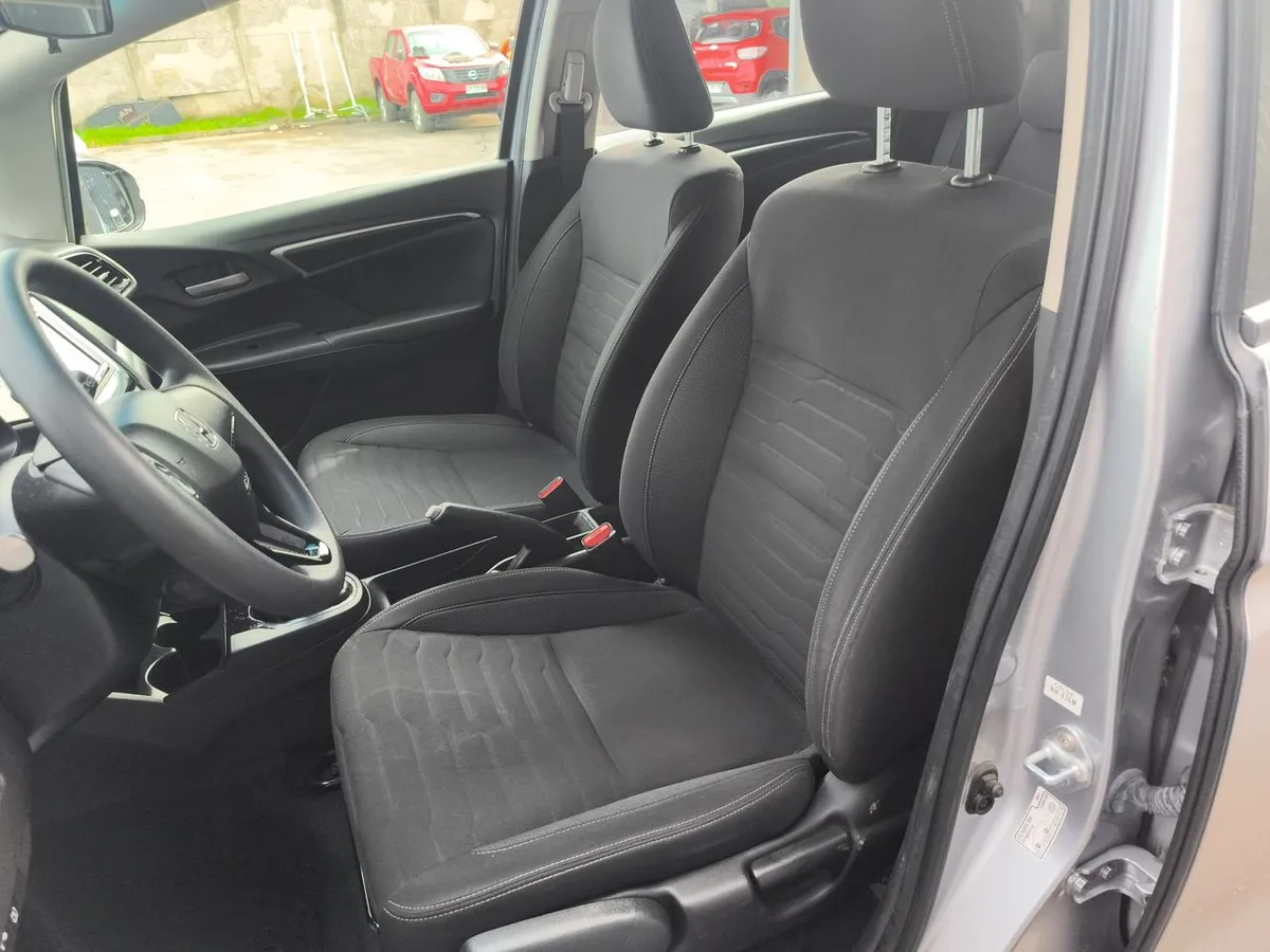 Honda Wr-V 1.5 Lx 4x2 Mt 5p año 2023