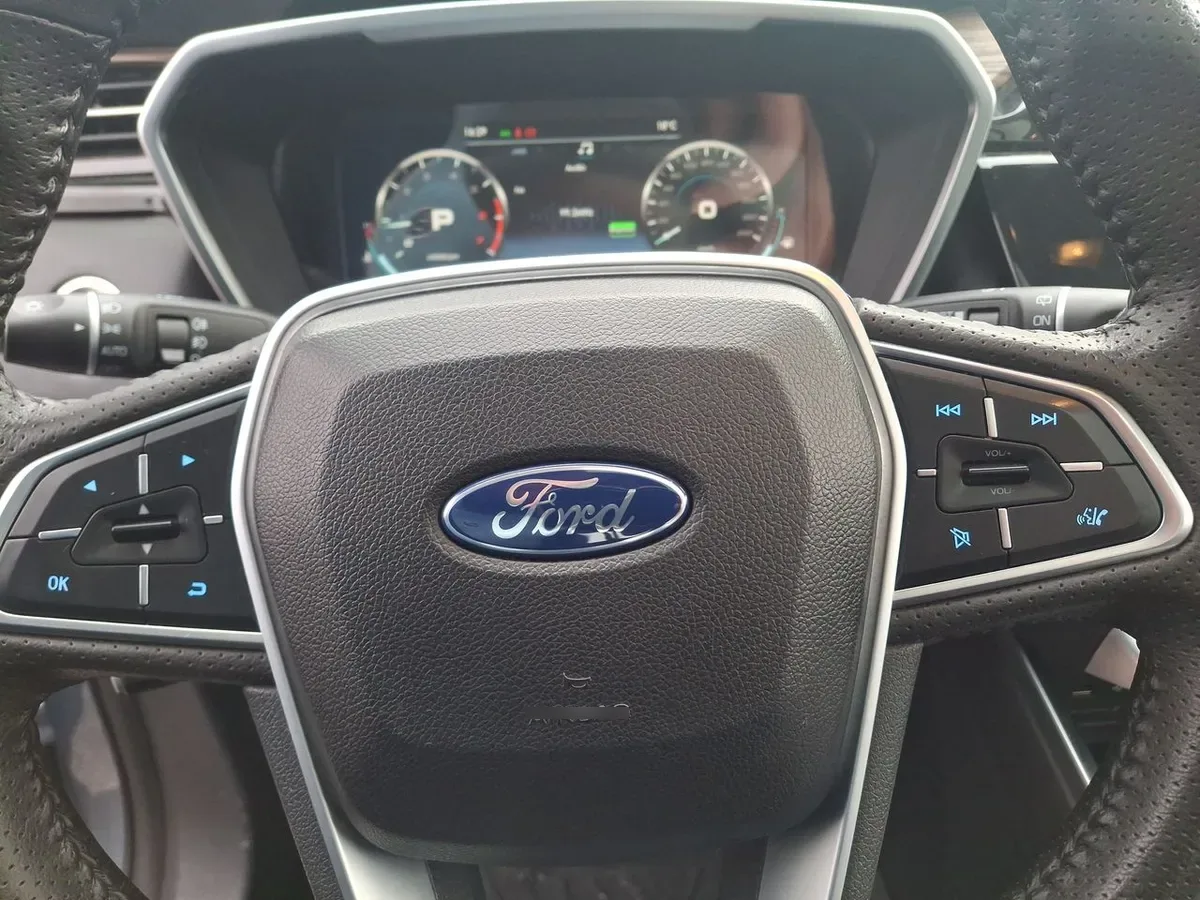 Ford Territory 1.5 Titanium 4x2 At 5p año 2023