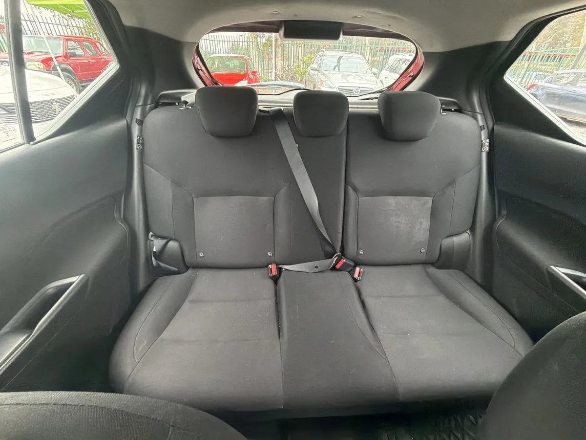 Nissan Kicks 1.6 Sense 4x2 Mt 5p año 2024
