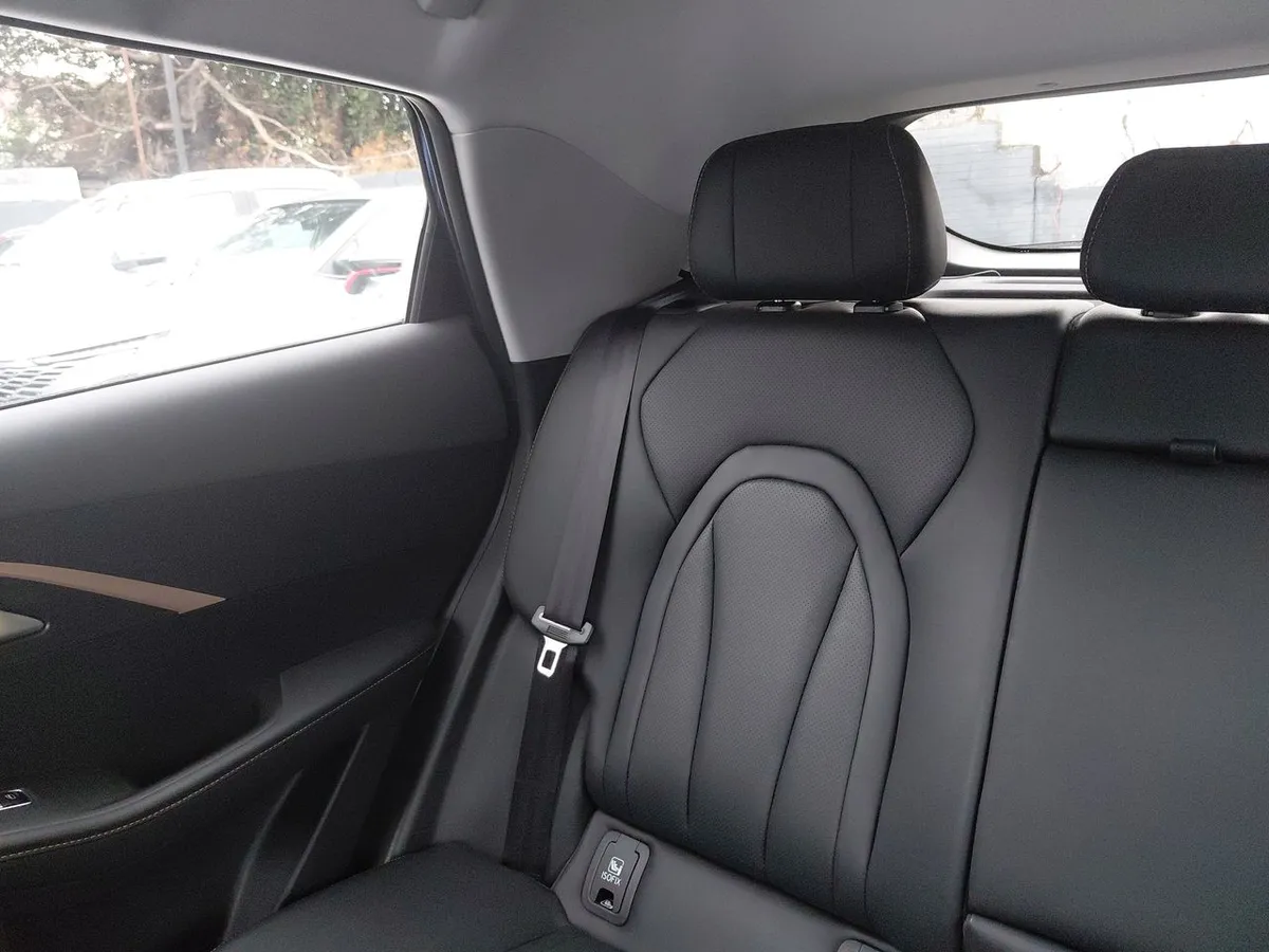 Omoda C5 1.6t Prestige 4x2 Dct At 5p año 2025
