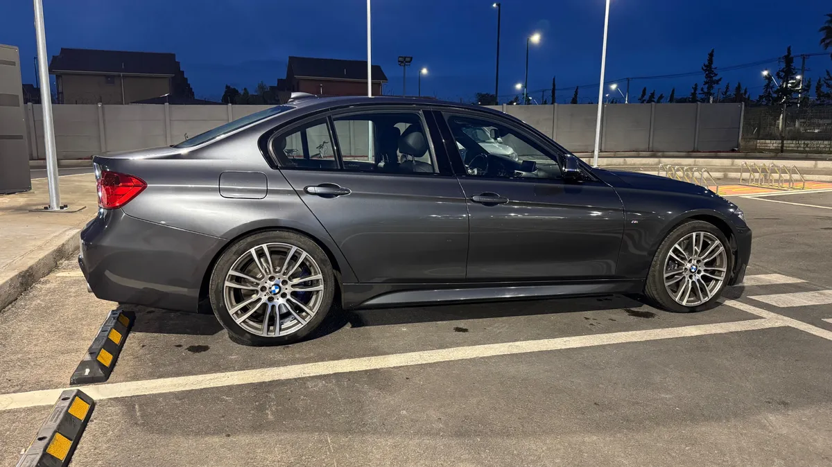 BMW 335 3.0 M Package At año 2015