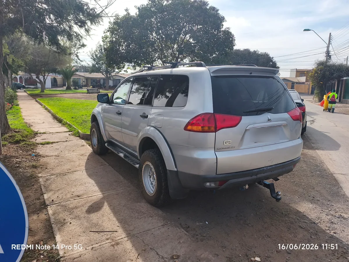 MITSUBISHI MONTERO SPORT 2.5 G2 At 4x4 año 2013