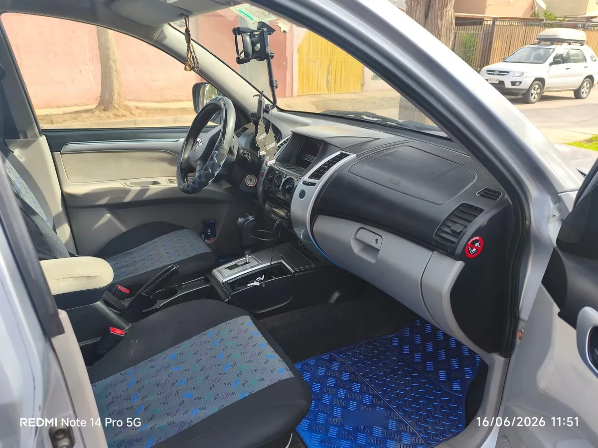 MITSUBISHI MONTERO SPORT 2.5 G2 At 4x4 año 2013