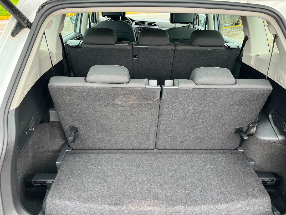 Volkswagen Tiguan Comfortline Tsi 4x2 1.4 Aut año 2022