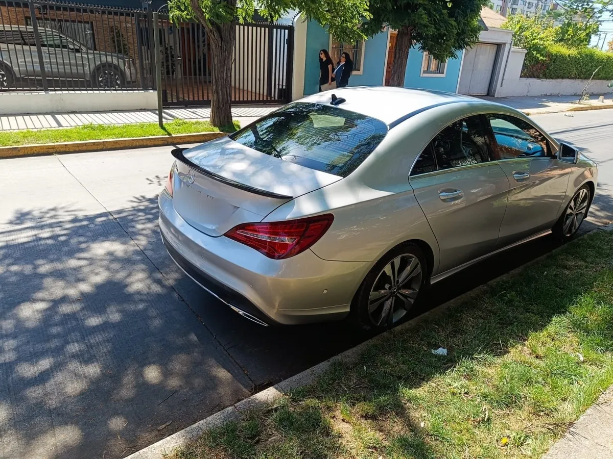 MERCEDES BENZ CLA200 2.1 At Diesel año 2018