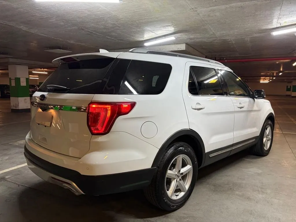 Ford Explorer 3.5 Xlt 4x2 3 Corridas At 5p año 2017