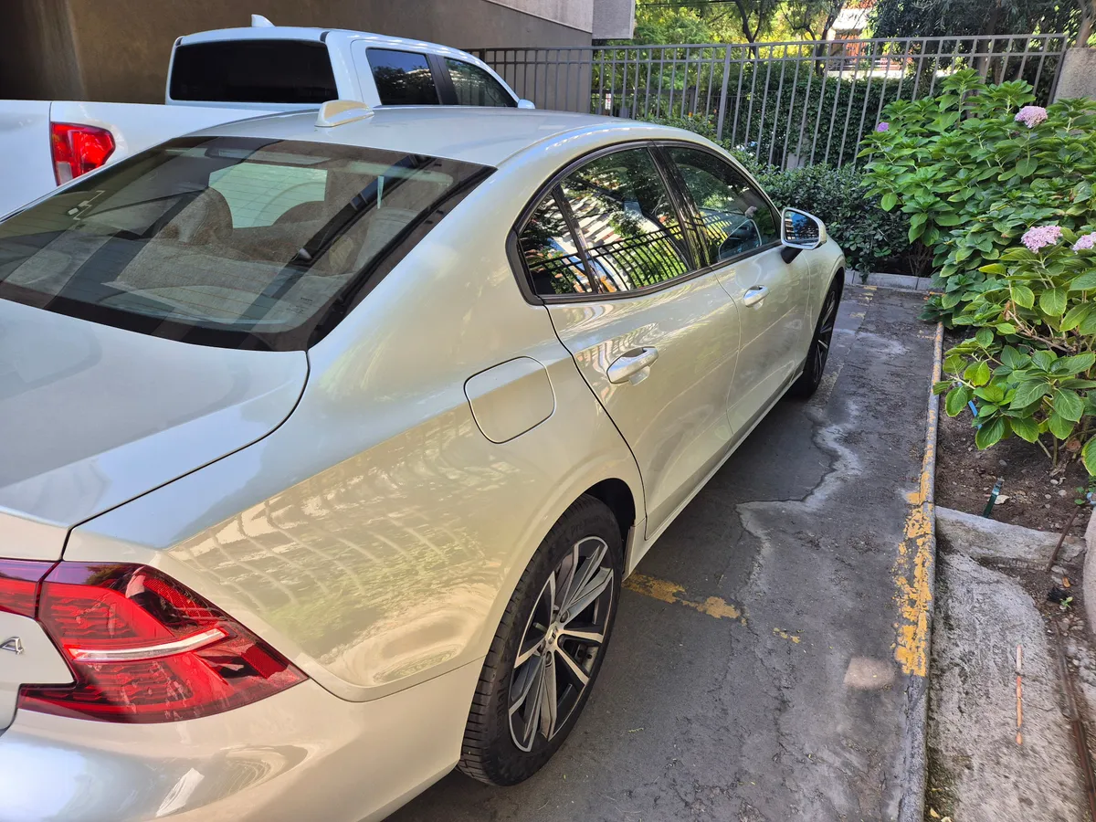 Volvo S60 2.0 T4 Momentum At año 2022