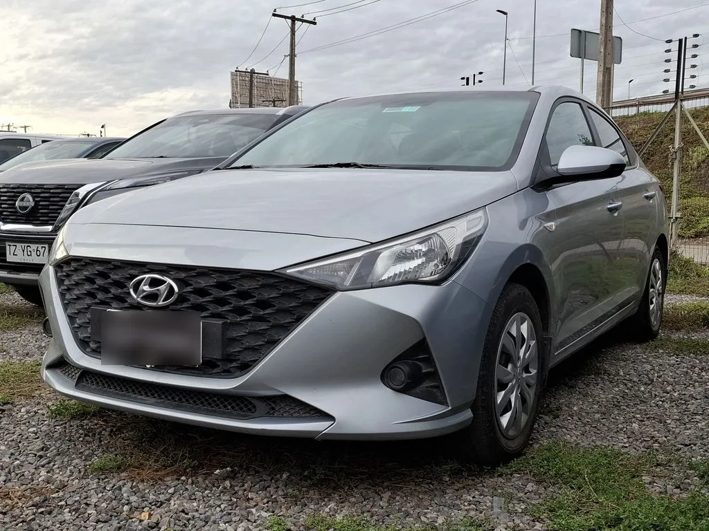 Hyundai Accent 1.4 Hci Plus 4x2 Mt 4p año 2022