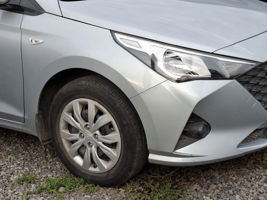 Hyundai Accent 1.4 Hci Plus 4x2 Mt 4p año 2022