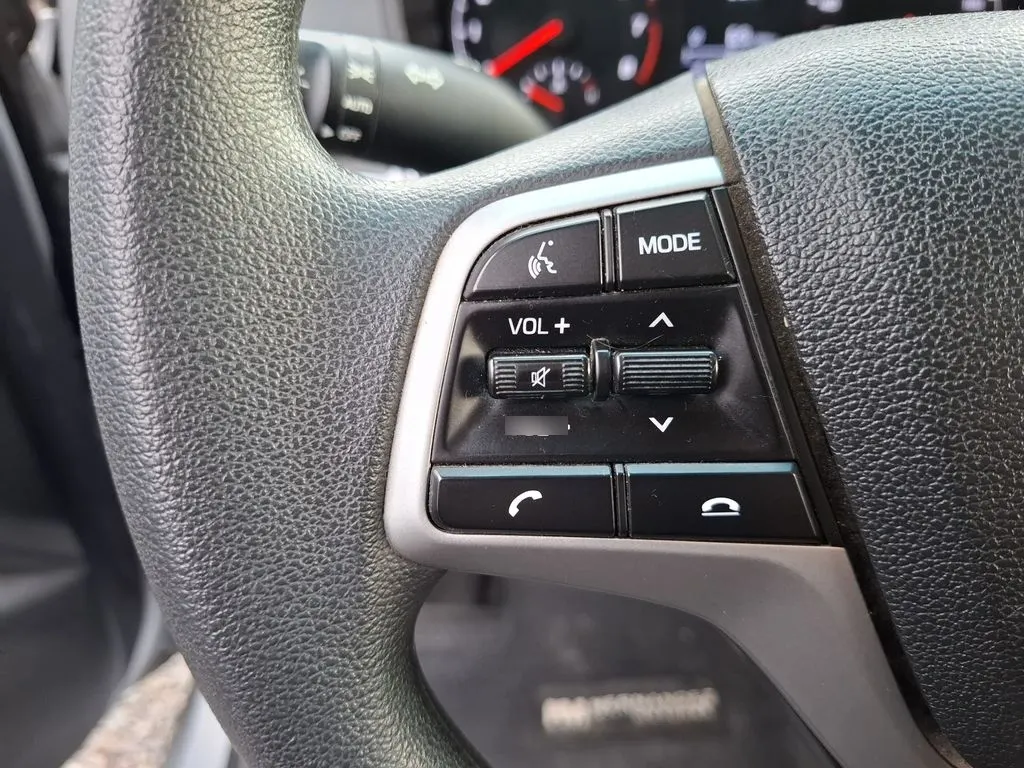 Hyundai Accent 1.4 Hci Plus 4x2 Mt 4p año 2022