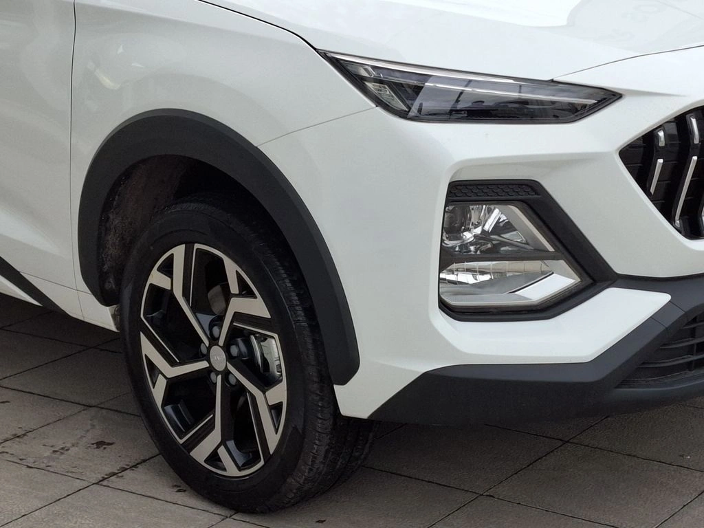 JAC Js8 1.5 Comfort Ce 4x2 6mt 5p año 2026