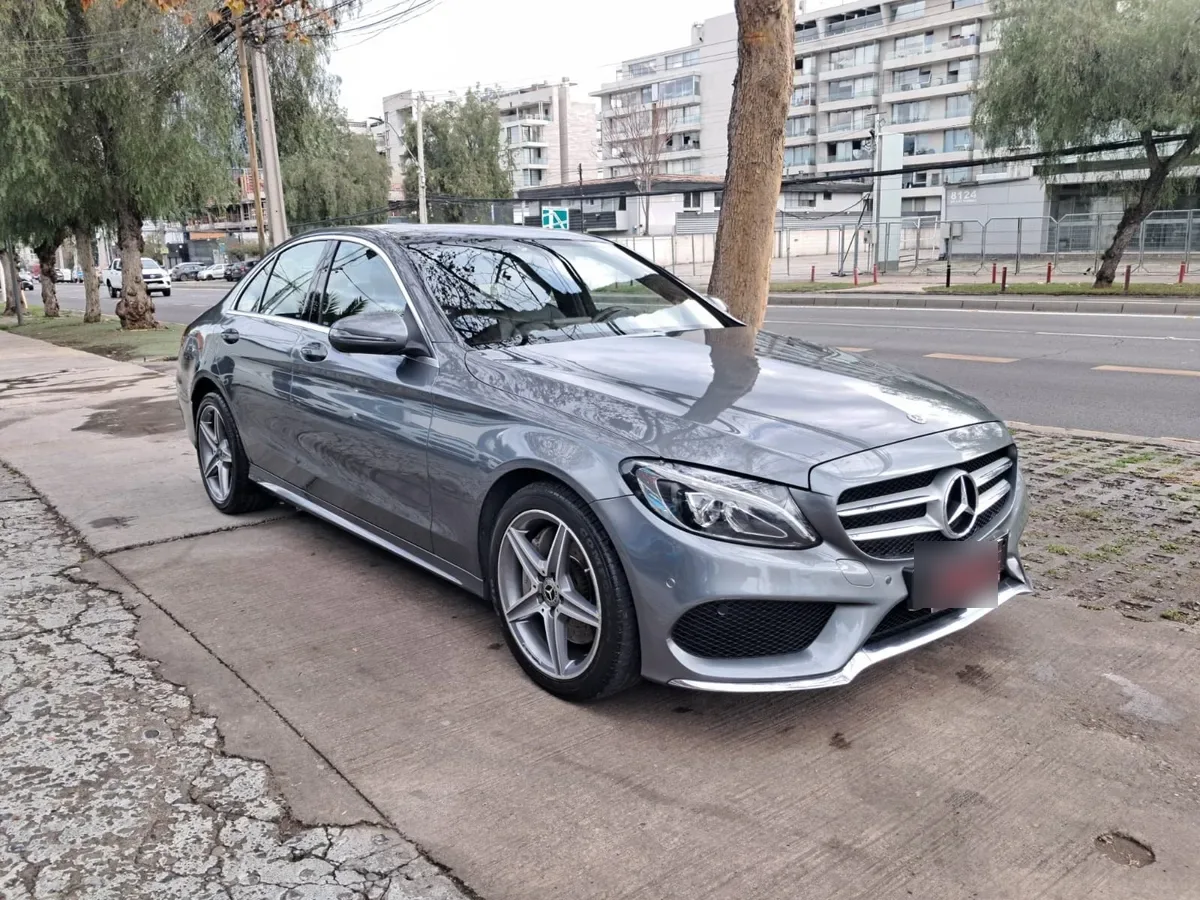 Mercedes-Benz C300 2.0 At año 2018