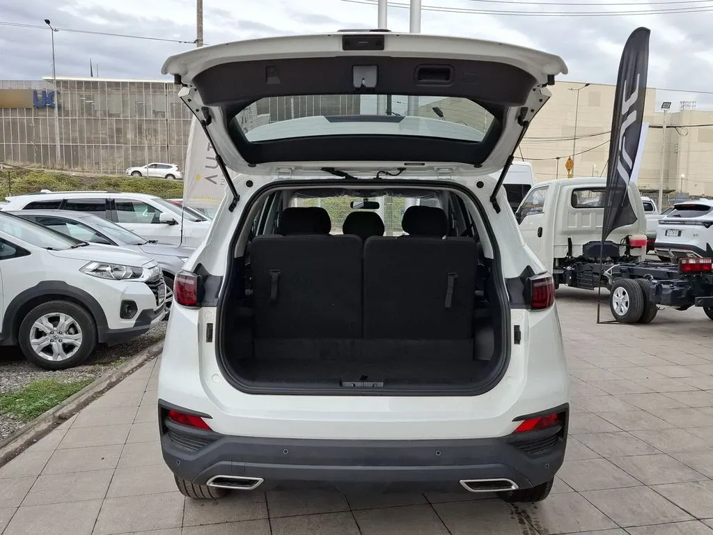 JAC Js8 1.5 Comfort Ce 4x2 6mt 5p año 2026