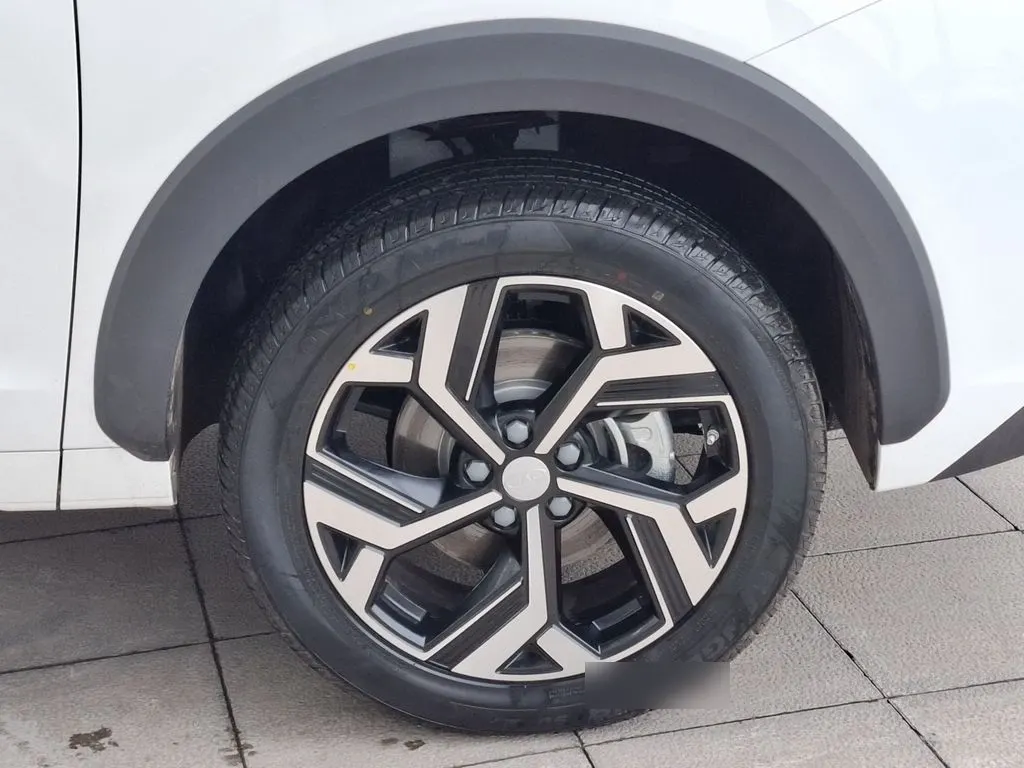 JAC Js8 1.5 Comfort Ce 4x2 6mt 5p año 2026