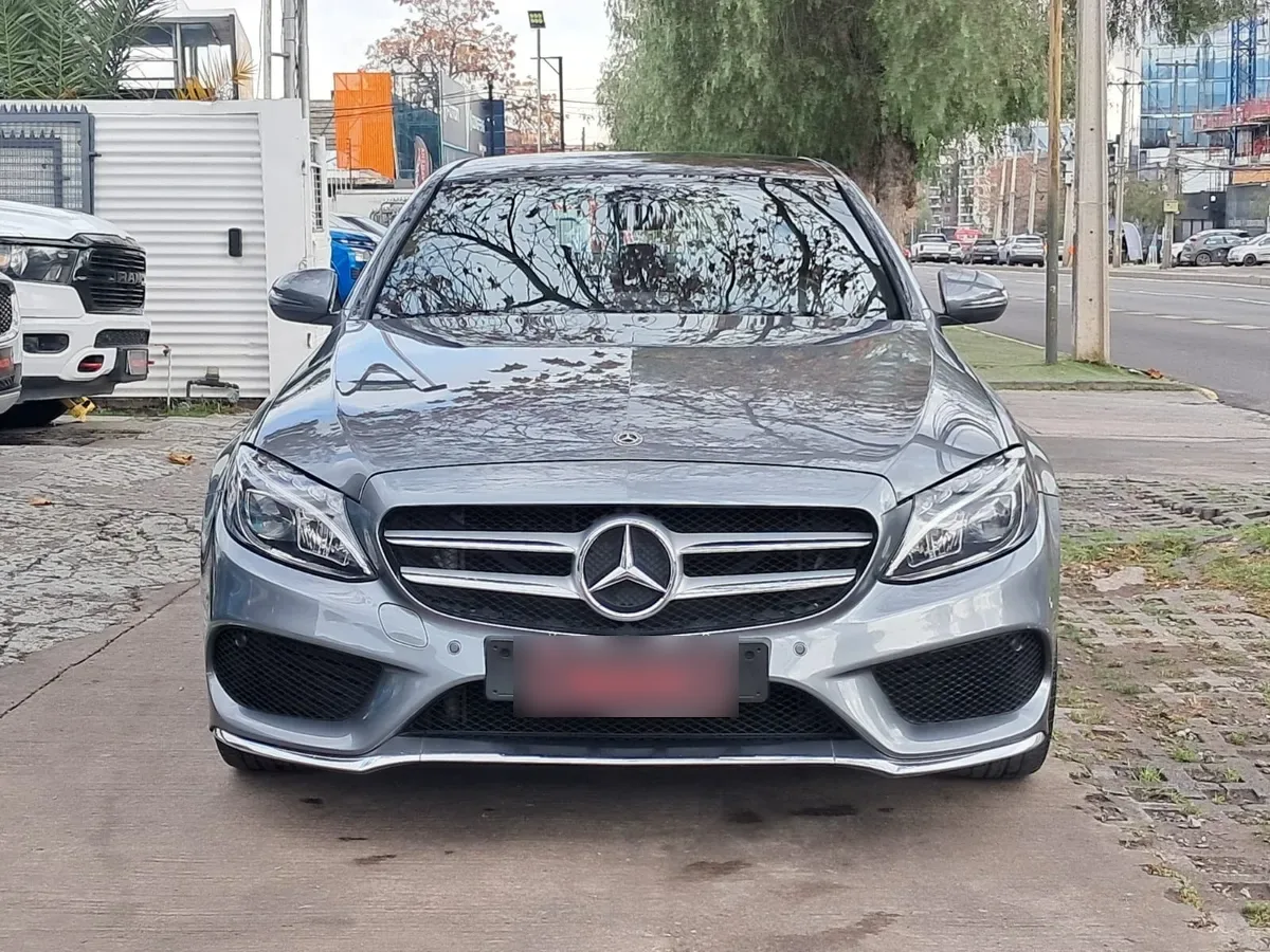 Mercedes-Benz C300 2.0 At año 2018