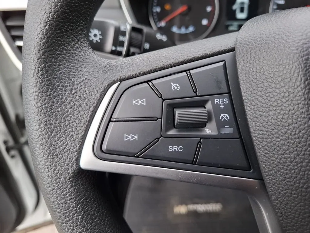JAC Js8 1.5 Comfort Ce 4x2 6mt 5p año 2026