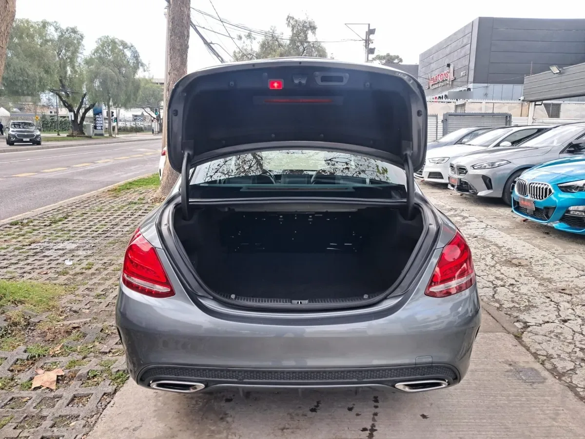 Mercedes-Benz C300 2.0 At año 2018